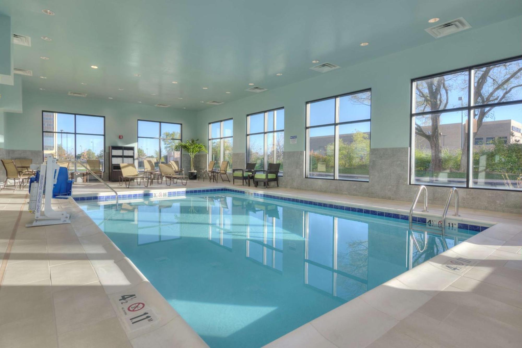 Hampton Inn & Suites By Hilton Chicago Schaumburg Il Exteriör bild
